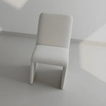 تحميل الصورة إلى عارض المعرض، The Carl two leg chair positioned in a dining space, offering a balance of form and function.
