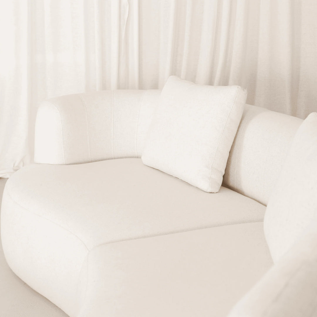 The Eddy Curve Sofa - Modern Curved 3-Seater Sofa with Plush Upholstery