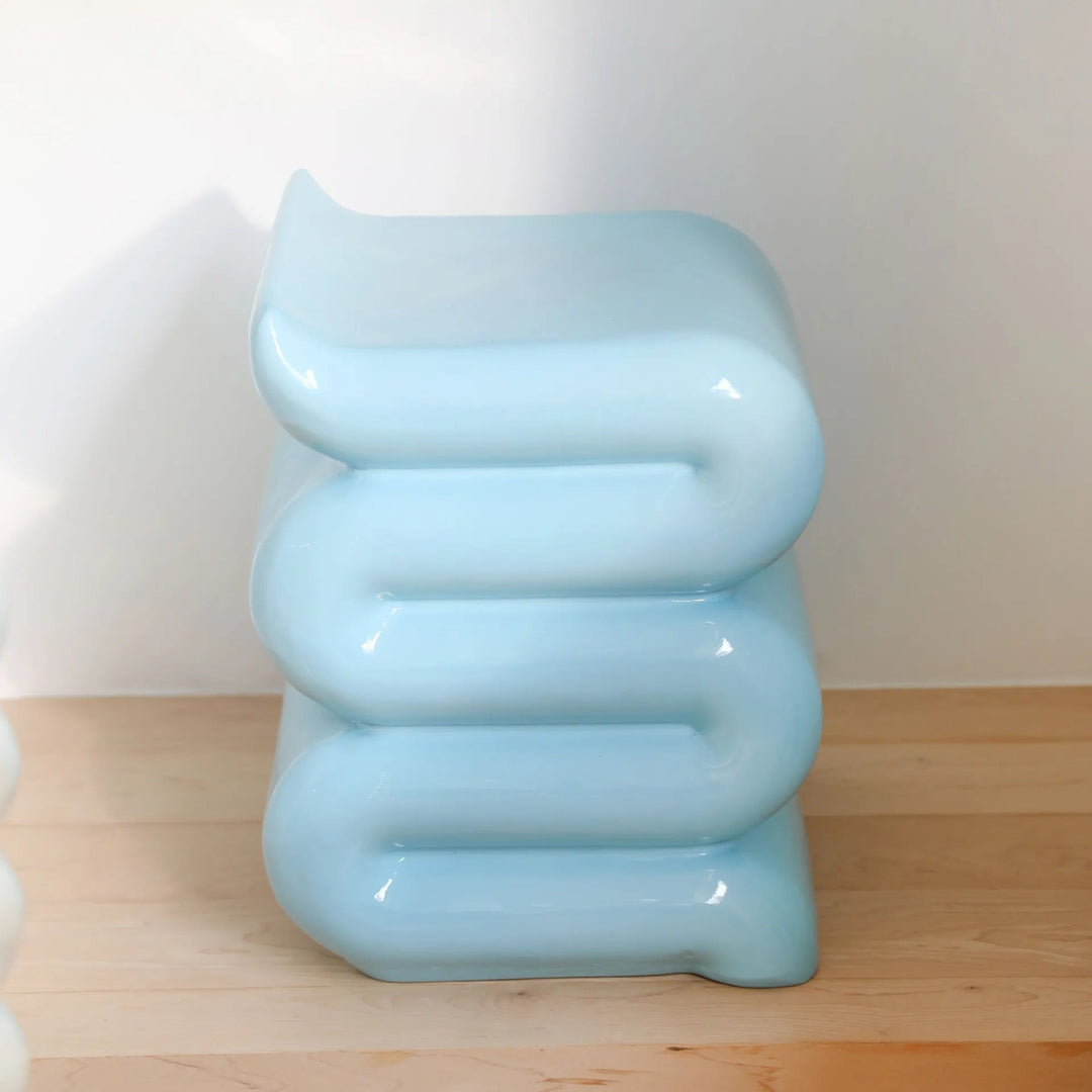 Pillar Whip Blue – Decorative Glass Fiber Side Table