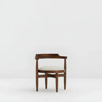 تحميل الصورة إلى عارض المعرض، The Naomi wooden chair, a perfect seating solution that combines comfort and timeless style.